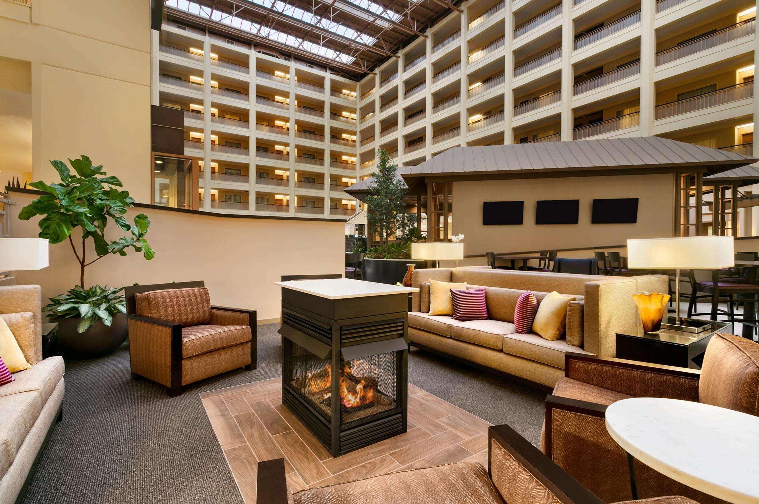 Embassy Suites By Hilton Chicago North Shore Дирфилд Экстерьер фото