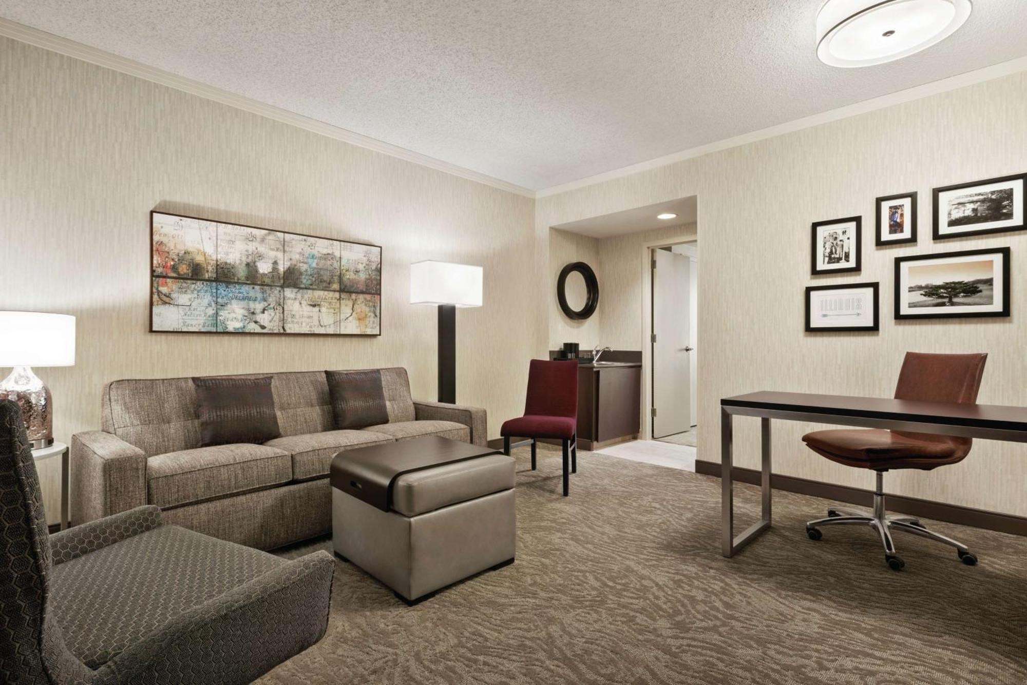 Embassy Suites By Hilton Chicago North Shore Дирфилд Экстерьер фото